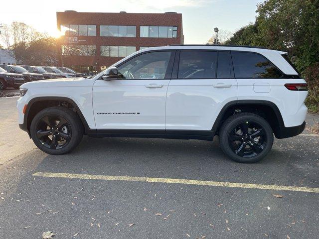 new 2024 Jeep Grand Cherokee car, priced at $44,195