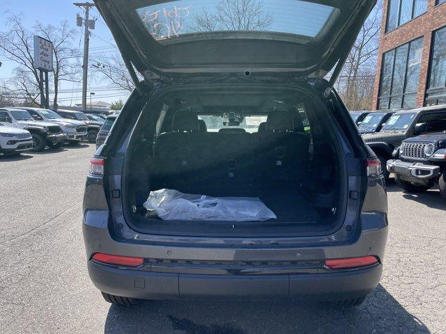 new 2025 Jeep Grand Cherokee car, priced at $49,510