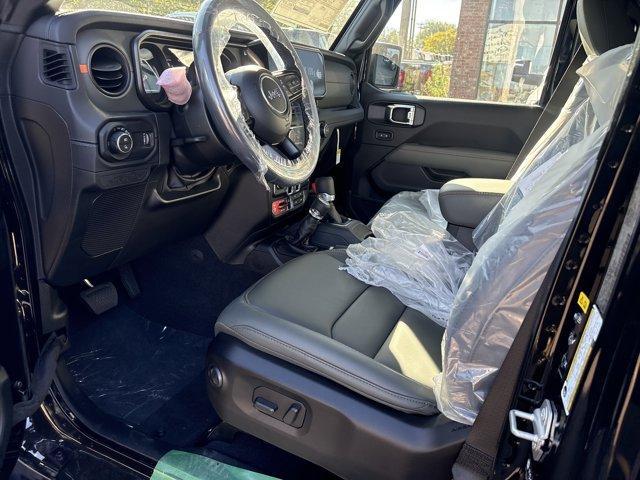 new 2025 Jeep Gladiator car, priced at $60,776