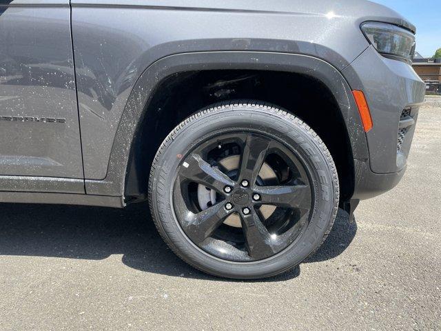 new 2025 Jeep Grand Cherokee car, priced at $44,461