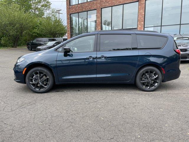 new 2025 Chrysler Pacifica car, priced at $51,810