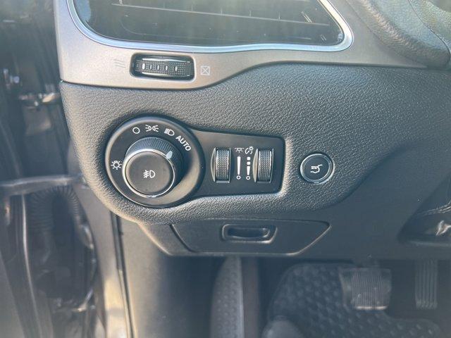 used 2019 Jeep Cherokee car, priced at $19,266