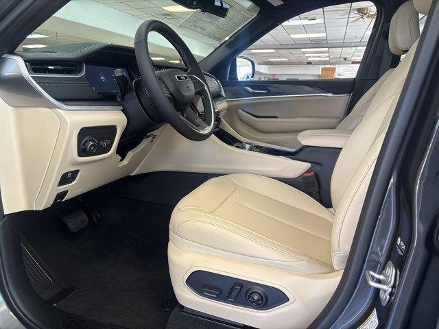 new 2025 Jeep Grand Cherokee car, priced at $45,260