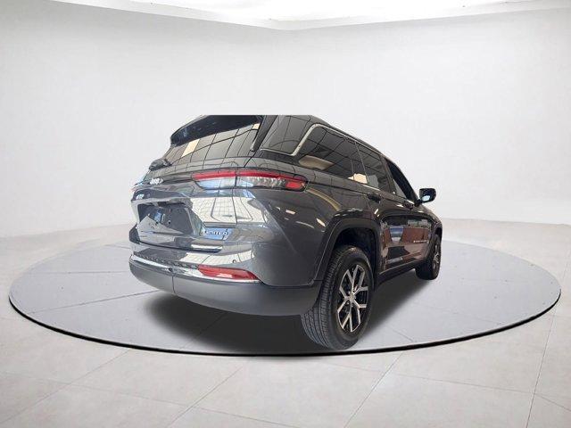 new 2025 Jeep Grand Cherokee car, priced at $45,260