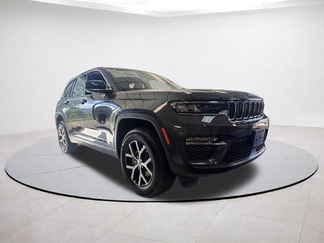 new 2025 Jeep Grand Cherokee car, priced at $45,260
