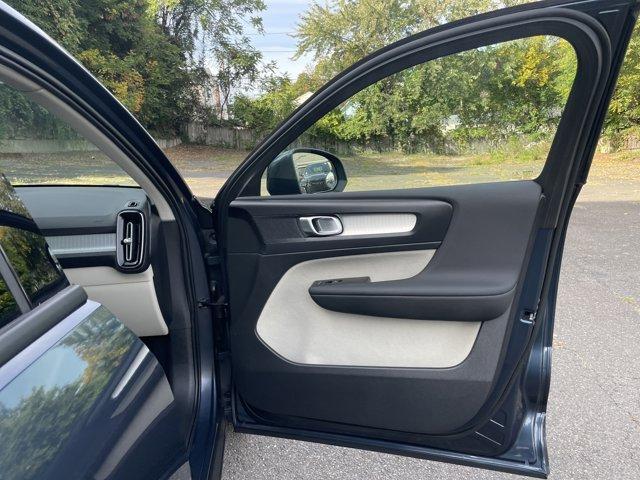 used 2022 Volvo XC40 car, priced at $20,732