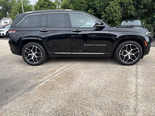 used 2022 Jeep Grand Cherokee car, priced at $34,111