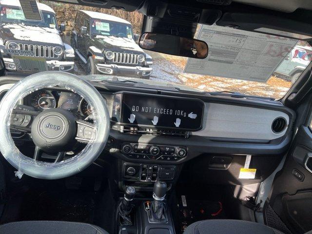 new 2025 Jeep Wrangler car, priced at $45,268