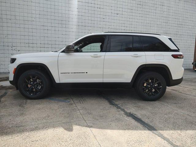 new 2025 Jeep Grand Cherokee car, priced at $39,879