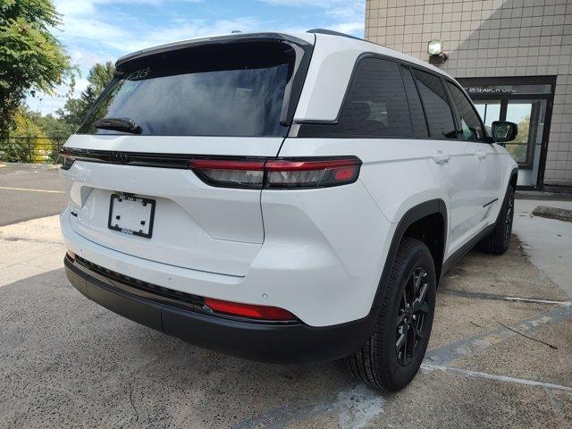new 2025 Jeep Grand Cherokee car, priced at $39,879