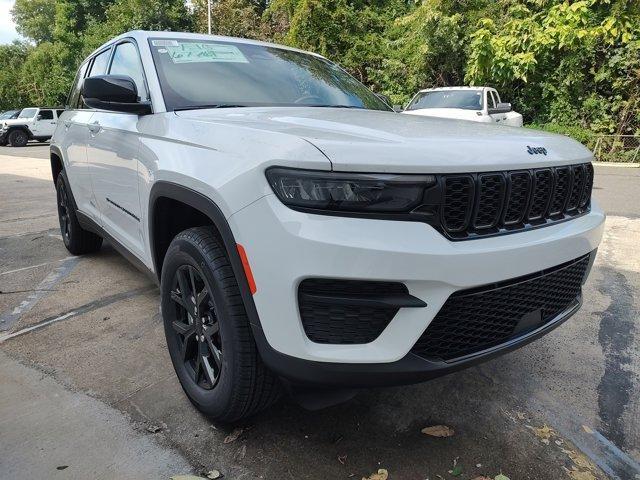 new 2025 Jeep Grand Cherokee car, priced at $42,935