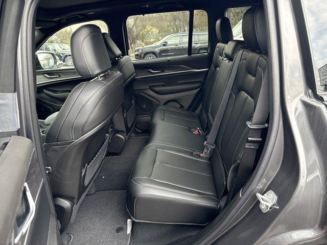 new 2025 Jeep Grand Cherokee car, priced at $50,040