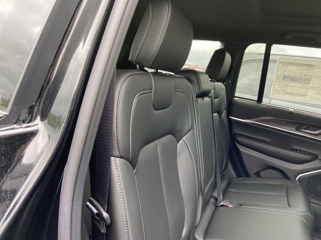 new 2025 Jeep Grand Cherokee car