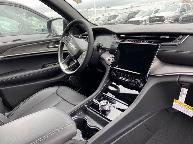 new 2025 Jeep Grand Cherokee car