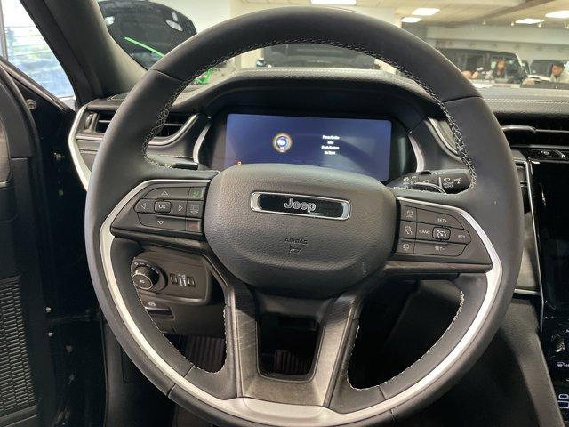 new 2025 Jeep Grand Cherokee car, priced at $43,993
