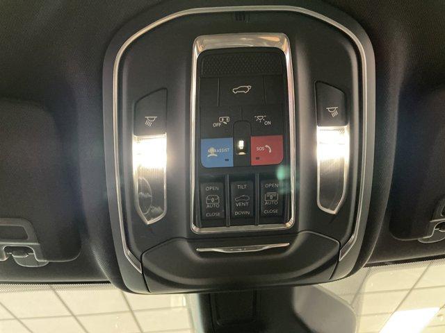 new 2025 Jeep Grand Cherokee car, priced at $43,993