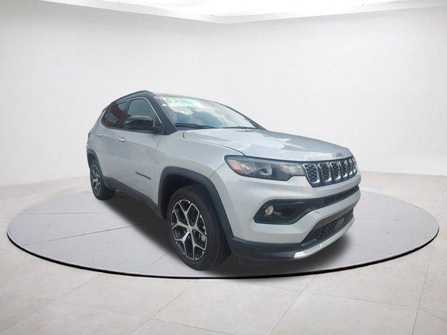 new 2024 Jeep Compass car, priced at $30,995