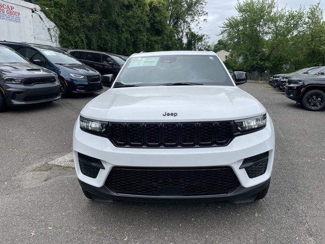 new 2025 Jeep Grand Cherokee car, priced at $42,951