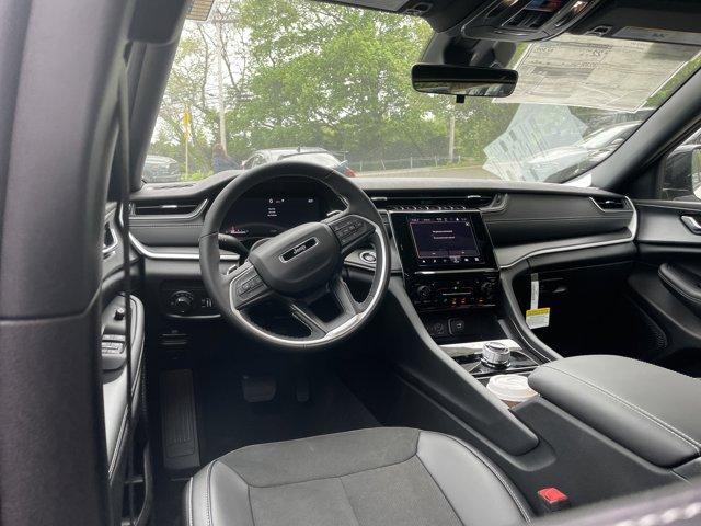 new 2025 Jeep Grand Cherokee car, priced at $42,951
