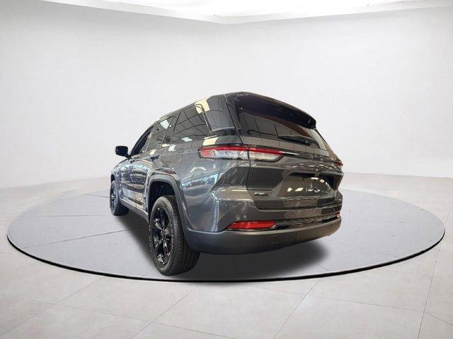 new 2025 Jeep Grand Cherokee car, priced at $45,641