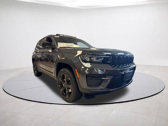 new 2025 Jeep Grand Cherokee car, priced at $45,641