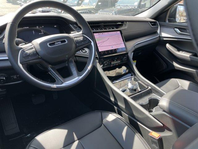 new 2025 Jeep Grand Cherokee car, priced at $46,010