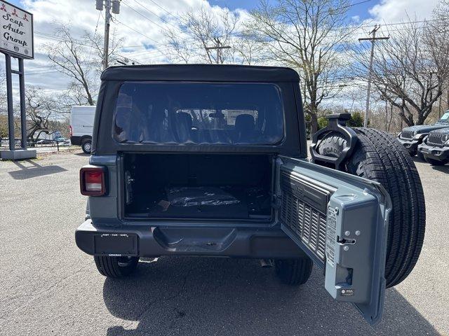 new 2025 Jeep Wrangler car, priced at $40,111