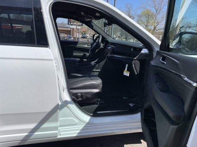 new 2025 Jeep Grand Cherokee car, priced at $53,415
