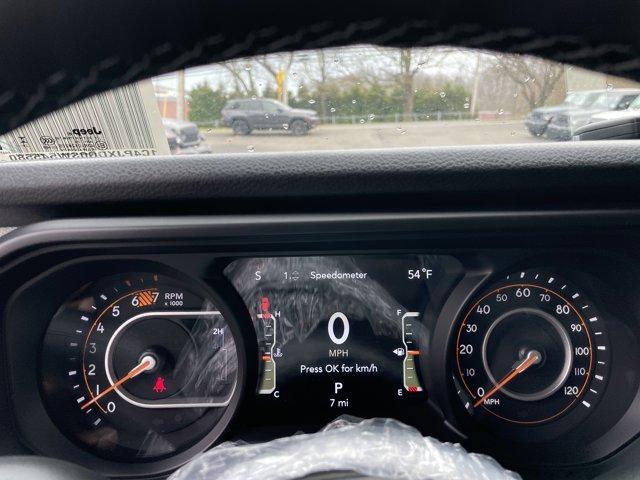 new 2025 Jeep Wrangler car, priced at $45,115