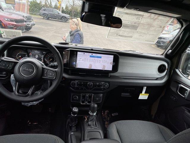 new 2025 Jeep Wrangler car, priced at $45,115
