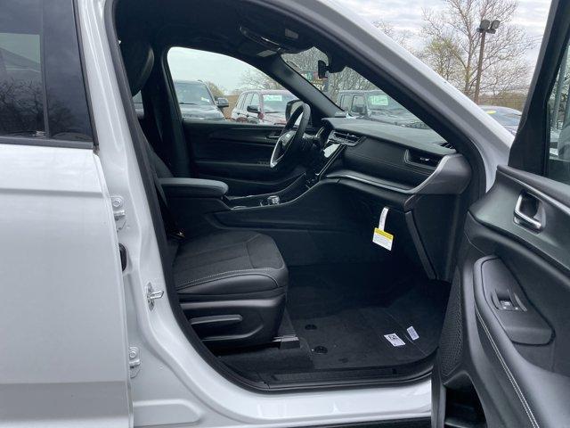 new 2025 Jeep Grand Cherokee L car, priced at $45,135