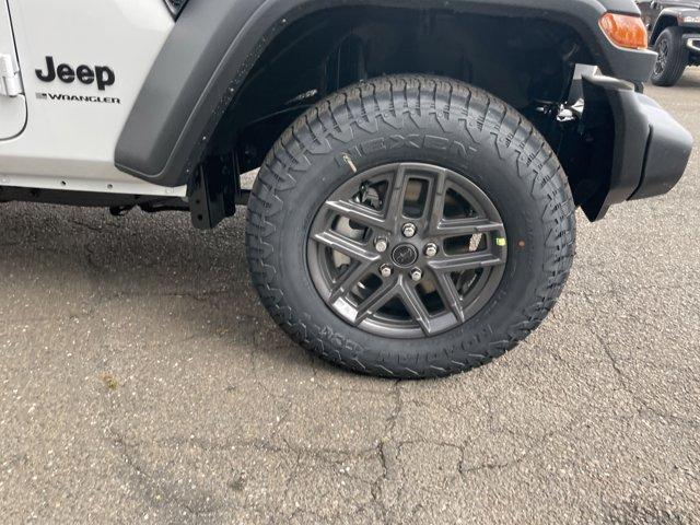 new 2025 Jeep Wrangler car, priced at $44,554