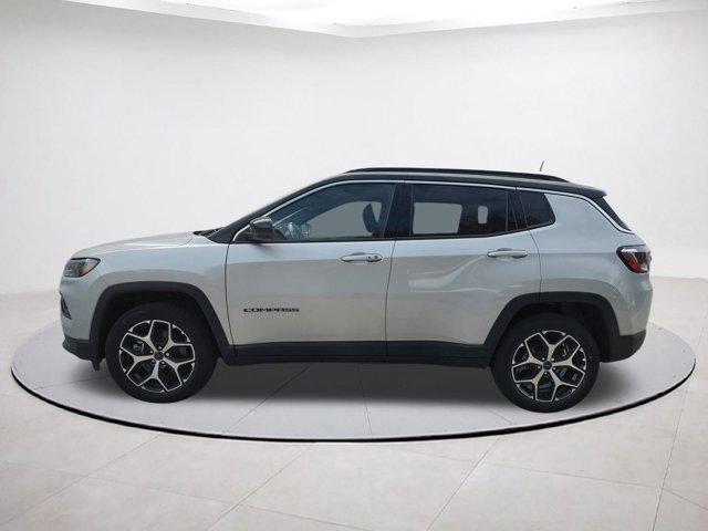 new 2025 Jeep Compass car, priced at $30,993