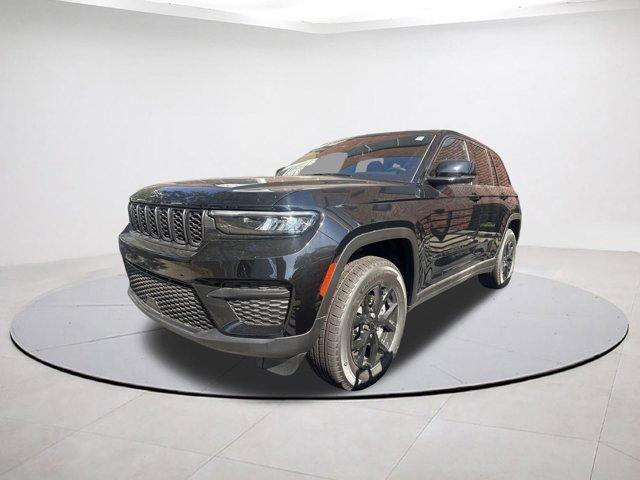 new 2025 Jeep Grand Cherokee car, priced at $40,144