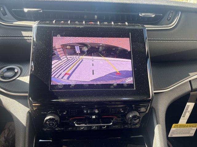 new 2025 Jeep Grand Cherokee car, priced at $40,144
