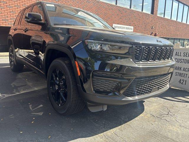 new 2025 Jeep Grand Cherokee car, priced at $42,144