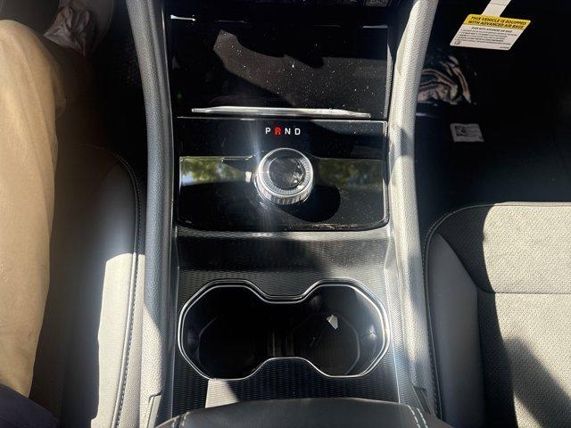 new 2025 Jeep Grand Cherokee car, priced at $40,144