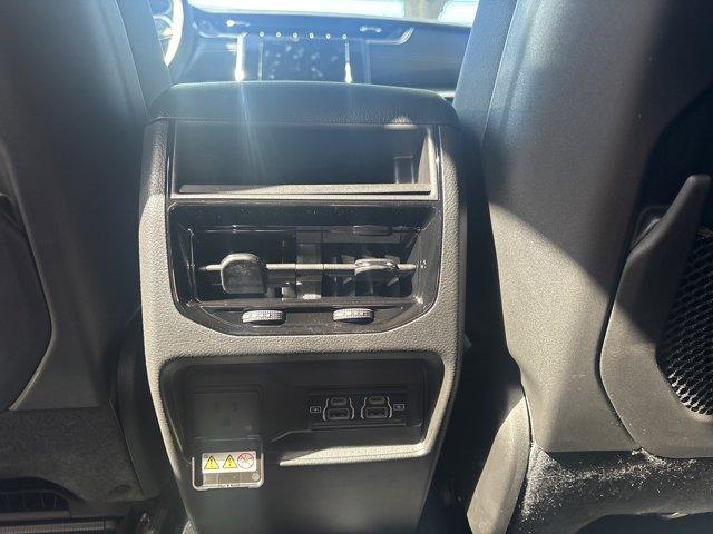new 2025 Jeep Grand Cherokee car, priced at $40,144