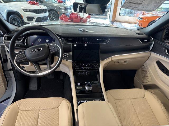 new 2025 Jeep Grand Cherokee L car, priced at $51,437