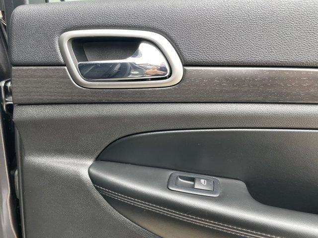 used 2018 Jeep Grand Cherokee car, priced at $21,500
