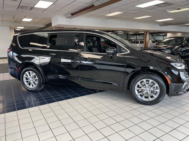 new 2025 Chrysler Pacifica car, priced at $44,210