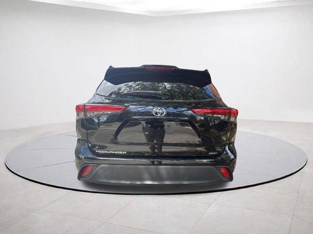 used 2021 Toyota Highlander car, priced at $28,589