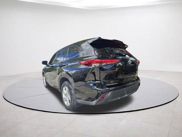 used 2021 Toyota Highlander car, priced at $28,589