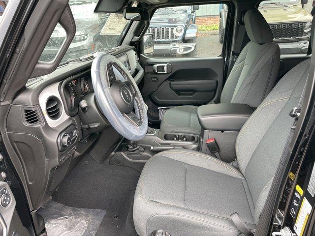 new 2025 Jeep Wrangler car, priced at $42,004
