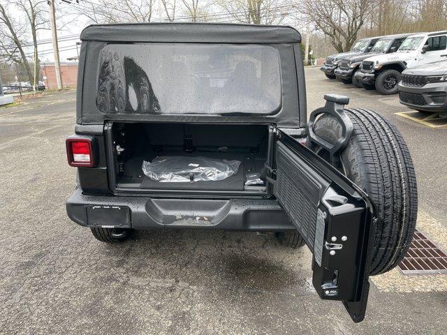 new 2025 Jeep Wrangler car, priced at $42,004