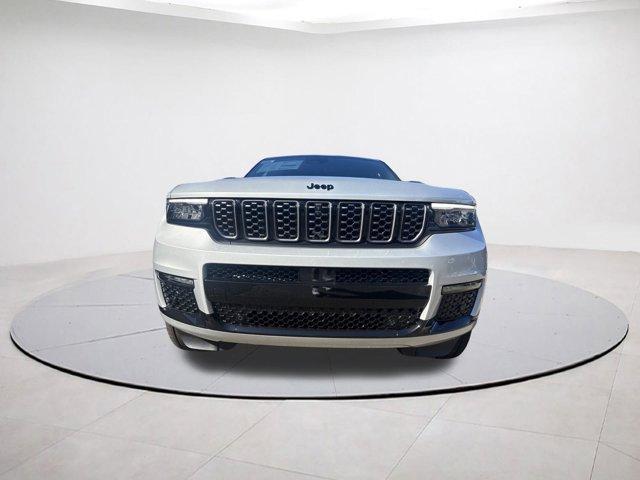 new 2025 Jeep Grand Cherokee L car, priced at $68,722