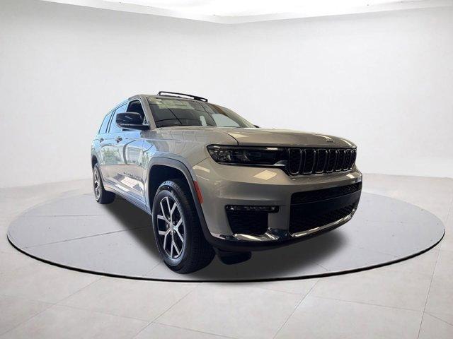 new 2025 Jeep Grand Cherokee L car, priced at $47,005