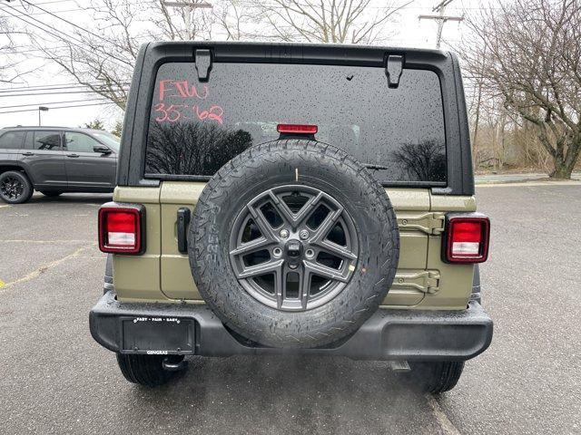 new 2025 Jeep Wrangler car, priced at $45,115