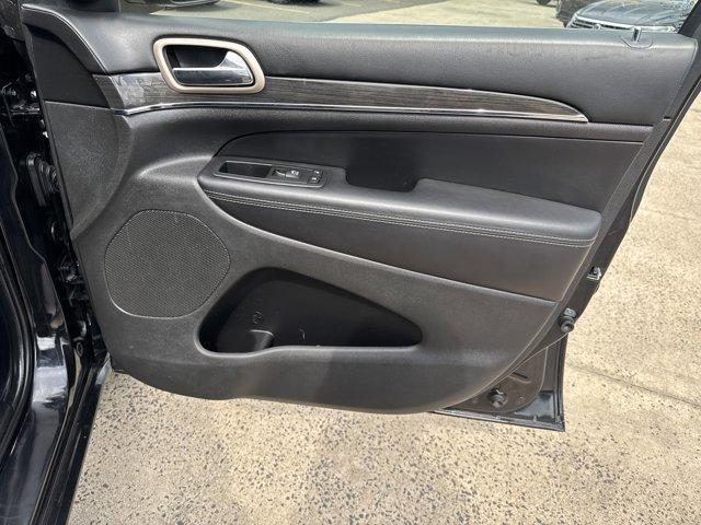 used 2015 Jeep Grand Cherokee car, priced at $13,994
