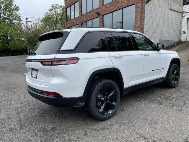 new 2025 Jeep Grand Cherokee car, priced at $43,678